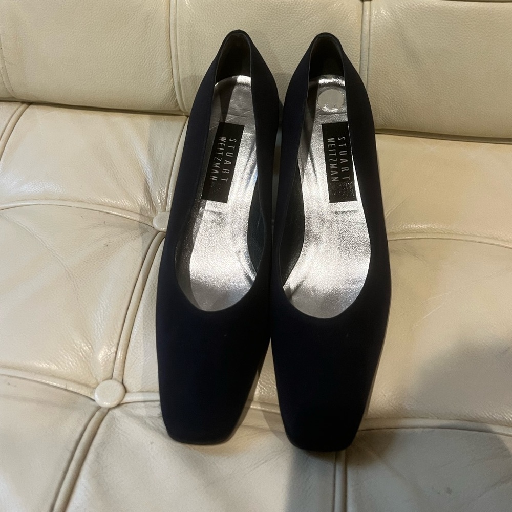 Stuart Weitzman navy blue fabric pumps. Vintage